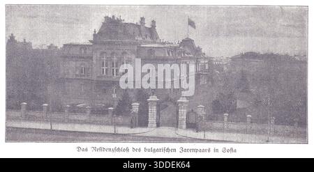 Grand palais de résidence à Sofia montrant la résidence royale bulgare avec drapeau et jardins Banque D'Images