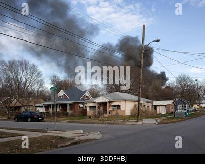 Fumée de maison en feu dans le quartier historique commercial Street de Springfield Missouri Banque D'Images