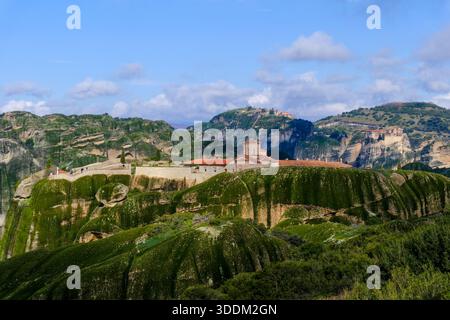 Météores est une région rocheuse avec des monastères près de Kalambaka, en Grèce. Banque D'Images