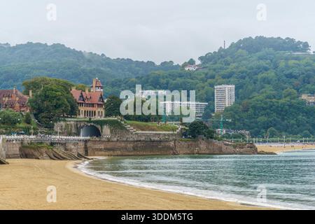 Miramar Palace (Palacio de Miramar) et la baie de la Concha, Saint-Sébastien, Espagne Banque D'Images