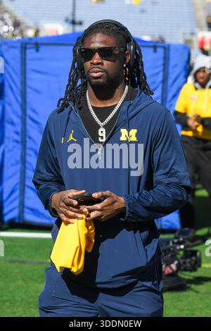 ÉTATS-UNIS. 31 décembre 2025. ORLANDO, FLORIDE - DÉCEMBRE 31 : Rod Moore #9 des Michigan Wolverines est vu pendant les réchauffements avant le Cheez-It Citrus Bowl 2025 contre les Texas Longhorns au Camping World Stadium le 31 décembre 2025 à Orlando, en Floride. (Photo de Aaron J. Thornton/Sipa USA) crédit : Sipa USA/Alamy Live News Banque D'Images