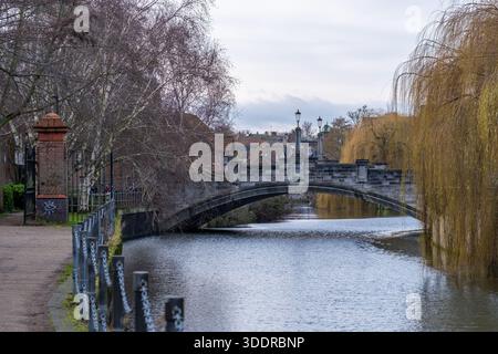 Whitefriars Bridge sur la rivière Wensum dans la ville de Norwich Banque D'Images