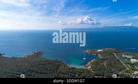 Vue sur la plage d'Ekmeksiz depuis, Seferihisar - Turquie Banque D'Images