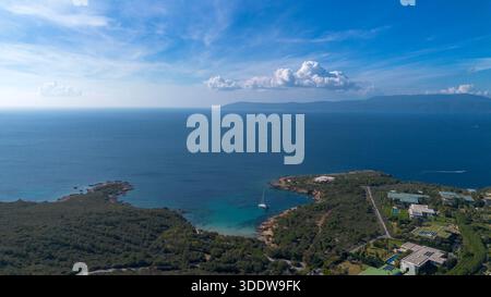 Vue sur la plage d'Ekmeksiz depuis, Seferihisar - Turquie Banque D'Images