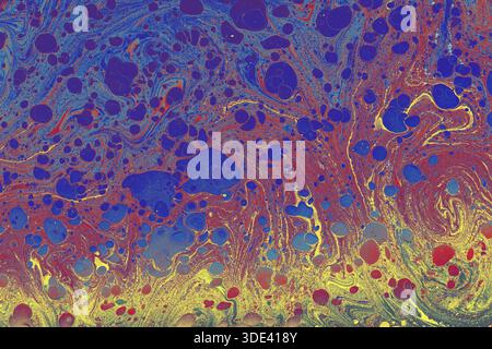 Marbrure abstraite colorée de l'èbre avec des motifs liquides fluides, parfaits pour le design moderne, les impressions, les papiers peints et les arrière-plans créatifs Banque D'Images