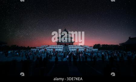 Temple du ciel à Pékin sous le ciel étoilé de nuit Banque D'Images