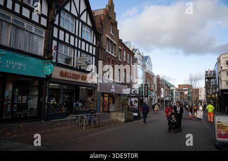 Sutton local Landmark, un défilé victorien qui est démoli pour faire place à de nouvelles boutiques et maisons. Banque D'Images