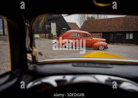 Orange 1940 Ford et jaune Ford modèle A hot rods Banque D'Images