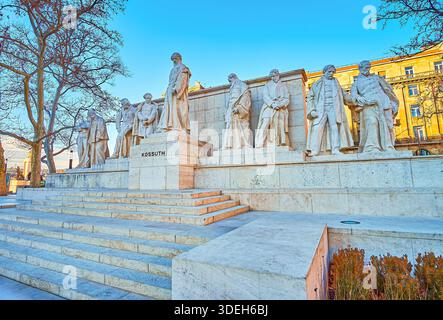 BUDAPEST, HONGRIE - 22 FÉVRIER : Monumental Stone Kossuth Memorial sur Lajos Kossuth Square, le 22 février à Budapest, Hongrie Banque D'Images