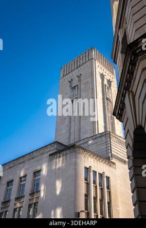 George's Dock ventilation Tower à Pier Head, Liverpool en plein jour Banque D'Images