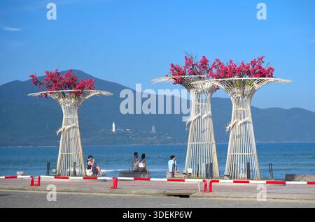 Décorations du nouvel an dans la ville côtière du centre du Vietnam, Da Nang VN Banque D'Images