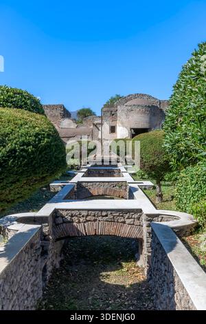 Le jardin de la Villa de Julia Felix (Praedia di Giulia Felice) une des plus grandes maisons et jardins occupant un bloc entier dans la ville romaine Pompéi. Banque D'Images