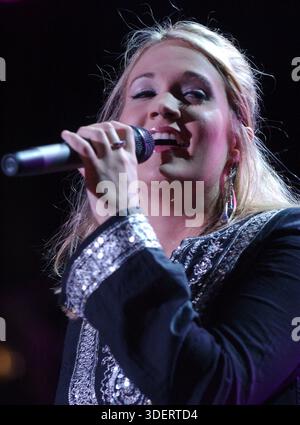 09 juin 2005 - Nashville, Tennessee - Carrie Underwood, vainqueur de l'American Idol Three. 2005 Festival de musique CMA tenu au Colisée. Crédit photo : Laura Farr/AdMedia Banque D'Images