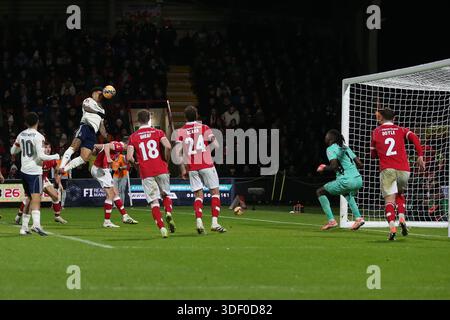 Wrexham, Royaume-Uni. 09 janvier 2026. Igor Jesus de Nottingham Forest dirige le ballon et marque son équipe 1er but. Match de 3ème tour de la Coupe FA Emirates, Wrexham v Nottingham Forest au STōK CAE Ras à Wrexham, pays de Galles le vendredi 9 janvier 2026. Cette image ne peut être utilisée qu'à des fins éditoriales. Usage éditorial exclusif, .pic par Chris Stading/ crédit : Andrew Orchard sports Photography/Alamy Live News Banque D'Images
