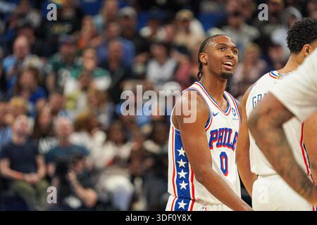 Orlando, Floride, États-Unis, 9 janvier 2026, les 76ers de Philadelphie gardent Tyrese Maxey #0 au Kia Center. (Crédit photo : Marty Jean-Louis/Alamy Live News Banque D'Images