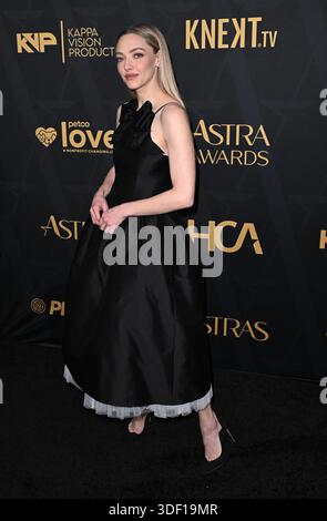 Los Angeles, États-Unis. 09 janvier 2026. Amanda Seyfried arrive aux Astra film Awards 2026 qui se tiennent au Sofitel Los Angeles at Beverly Hills le 9 janvier 2026 à Los Angeles, CA. © Starbuck/ Credit : AFF/Alamy Live News Banque D'Images