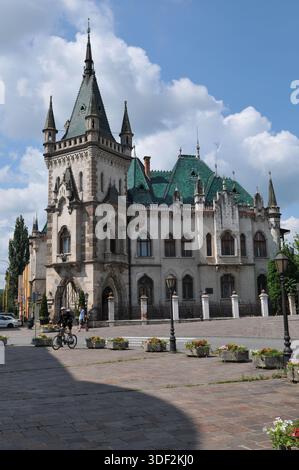Palais de Jakab, un bâtiment historique néo-gothique à Košice, Slovaquie, construit à la fin du XIXe siècle et relié à Edvard Beneš. Banque D'Images