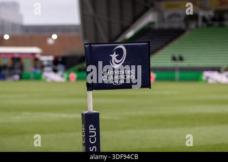 Londres, Royaume-Uni. 11 janvier 2026. Un drapeau de marque Investec avant le match entre Harlequins et DHL Stormers dans la Coupe des Champions Investec à Twickenham Stoop, Londres, Angleterre le dimanche 11 janvier 2026. Crédit : SPP Sport Press photo. /Alamy Live News Banque D'Images