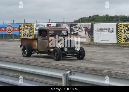 FINOWFURT, ALLEMAGNE - 06 MAI 2023 : le hotrod sur le mile de course. Festival de la course 2023. Ouverture de la saison Banque D'Images