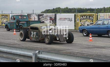 FINOWFURT, ALLEMAGNE - 06 MAI 2023 : le hotrod sur le mile de course. Festival de la course 2023. Ouverture de la saison Banque D'Images