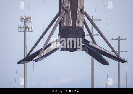 Port Canaveral, États-Unis. 12 janvier 2026. 12 janvier 2026 SpaceX décharge son Falcon 9 B1069-29 de l'ASOG Une petite chute de gravitas Port Canaveral Florida. (Photo de Scott Schilke/SipaUSA) crédit : Sipa USA/Alamy Live News Banque D'Images