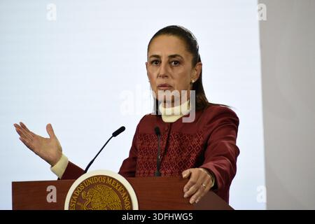 Non exclusif : la présidente mexicaine Claudia Sheinbaum Pardo parle lors d'une conférence de presse de son appel avec le président américain Donald Trump, à propos de l'und Banque D'Images