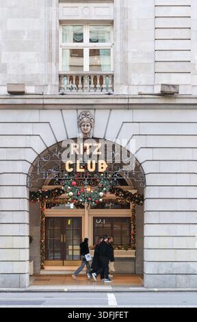 Décorations de Noël à l'hôtel Club of the Ritz, Londres, Angleterre. Banque D'Images