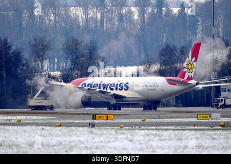 DATE D'ENREGISTREMENT NON INDIQUÉE HB-IHA Edelweiss Airbus A350-900 - Aviation Copyright : xSergioxBrunettix Banque D'Images