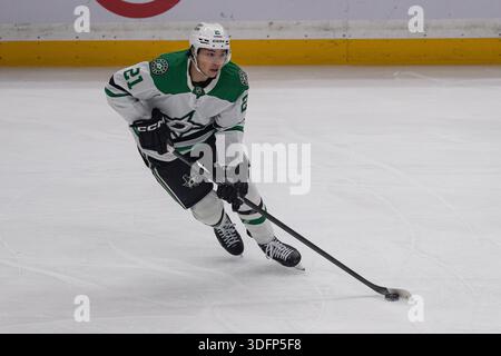 Les Stars de Dallas ont quitté l’aile Jason Robertson (21 ans) lors d’un match de hockey de la LNH contre les Kings de Los Angeles, le lundi 12 janvier 2026, à Crypto.com, à Los Angeles, EN CALIFORNIE, les Stars battent les Kings 3-1. (Jon Endow/image du sport) Banque D'Images