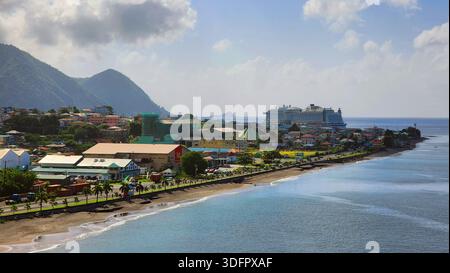Port de croisière de Roseau Dominique Windward Caribbean Island connu sous le nom de nature Island 01.02.2026 Banque D'Images