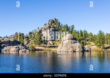 Magnifique paysage vu autour du lac Sylvan au parc d'État de Custer dans le Dakota du Sud. Banque D'Images