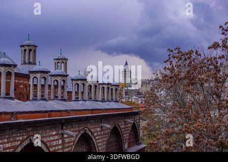 La Tour Galata à Istanbul vue de la mosquée Suleymaniye Banque D'Images