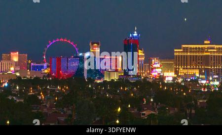 Aérien Las Vegas Strip High Roller Ferris Wheel nuit Nevada Banque D'Images