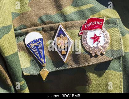 Samara, Russie - 30 Avril 2017 : Différents prix et médailles sur l'uniforme militaire russe Banque D'Images