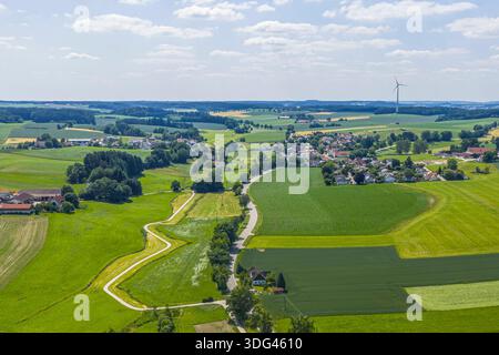Die Gemeinde Gerolsbach im oberbayerischen Kreis Pfaffenhofen an der ILM von oben Luftbild der Ortschaft Gerolsbach in der Metropolregion München Gero Banque D'Images