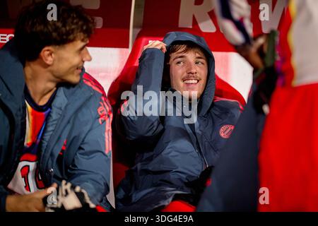 COLOGNE, ALLEMAGNE - 14 janvier 2026 : Tom Bischof, Lennart Karl, 1.Bundesliga match de football 1. FC Koeln vs FC Bayern Munich. Au Rhein Energie Stadion Banque D'Images