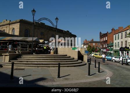 Marché Doncaster, place du marché, ville dans le Yorkshire du Sud. - Doncaster, Royaume-Uni : mai 2022 Banque D'Images