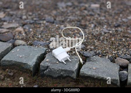 Un chargeur de téléphone avec prise de câble USB Banque D'Images