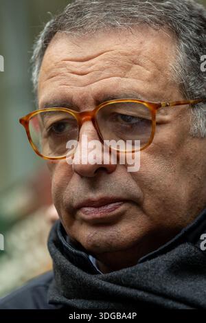 José Seguro capturé dans un moment calme lors de sa visite au Mercado do Bolhão, Porto, le dernier jour de la campagne présidentielle. Banque D'Images