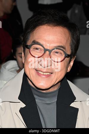 Milan, Italie. 16 janvier 2026. Milan, Italie Li-ning automne 2026 défilé de mode homme sur la photo : Jackie Chan crédit : Agence photo indépendante / Alamy Live News Banque D'Images