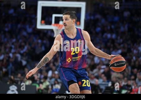 Nicolas Laprovittola du FC Barcelone lors du match de l'EuroLeague entre le Real Madrid et le FC Barcelone au Movistar Arena le 16 janvier 2026 à Madrid Banque D'Images
