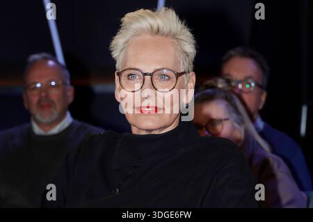 Bärbel Schäfer BEI der Aufzeichnung der NDR Talk Show im NDR Fernsehstudio Lokstedt. Hambourg, 16.01.2026 *** Bärbel Schäfer lors de l'enregistrement du NDR Talk Show au studio de télévision NDR à Lokstedt Hambourg, 16 01 2026 Foto:xH.xHartmannx/xFuturexImagex ndr talk1601 6142 Banque D'Images