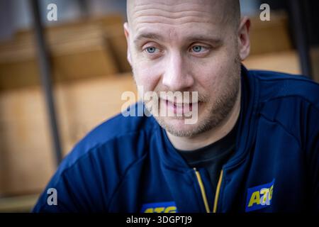 Malmö, SUÈDE 2026-01-18 Daniel Pettersson lors de la conférence de presse de dimanche avec l'équipe nationale suédoise de handball à l'hôtel des joueurs Scandic Triangeln à Malmö après le match d'ouverture du Championnat d'Europe de handball contre les pays-Bas. Photo : Johan Nilsson/TT/Code 50090 ce texte est traduit automatiquement crédit : TT News Agency/Alamy Live News Banque D'Images