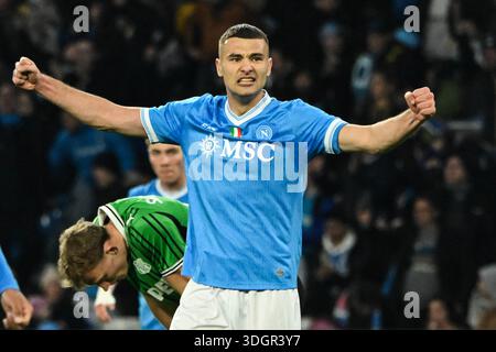 Naples, Italie. 17 janvier 2026. Alessandro Buongiorno de SSC Napoli célèbre la victoire après le match de Serie A Enelive entre SSC Napoli et US Sassuolo Calcio, le score final Napoli gagne 1-0 (photo par Agostino Gemito/Pacific Press) crédit : Pacific Press Media production Corp./Alamy Live News Banque D'Images