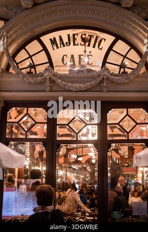 Majestic Café à Porto, l'un des 10 plus beaux cafés du monde et un exemple représentatif du style Art Nouveau Banque D'Images