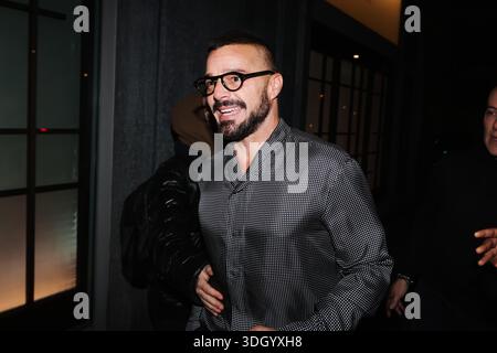Milan, Italie. 18 janvier 2026. Ricky Martin arrive à l'after-party Giorgio Armani pendant la Fashion week de Milan automne/hiver 2026/2027 à Milan, Italie, le 18 janvier 2026. (Photo de Alessandro Bremec/NurPhoto) crédit : NurPhoto SRL/Alamy Live News Banque D'Images