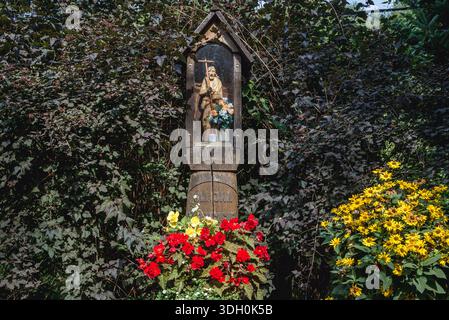 Chapelle Saint-Jean dans le village de Mroga Gorna situé dans la province de Lodzkie en Pologne Banque D'Images