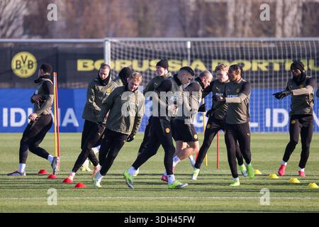 Dortmund, Allemagne 19 janvier 2026 : Ligue des Champions - 2025/2026 - Borussia Dortmund final Training dans la photo : les joueurs du Borussia Dortmund lors de l'entraînement final à Dortmund avant le match UCL contre Tottenham Hotspur à Londres Banque D'Images