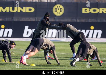 Dortmund, Allemagne 19 janvier 2026 : Ligue des Champions - 2025/2026 - Borussia Dortmund final Training dans la photo : les joueurs du Borussia Dortmund lors de l'entraînement final à Dortmund avant le match UCL contre Tottenham Hotspur à Londres Banque D'Images