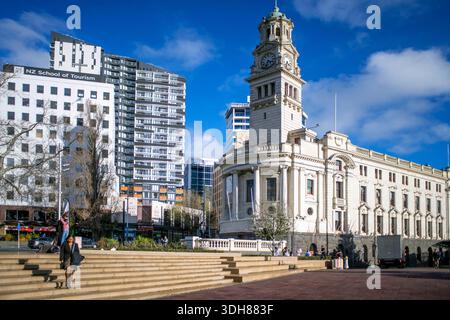 L'hôtel de ville d'Auckland est un bâtiment historique situé sur Queen Street, dans le quartier des affaires d'Auckland, en Nouvelle-Zélande. L'hôtel de ville d'Auckland est un bâtiment édouardien sur Queen S. Banque D'Images